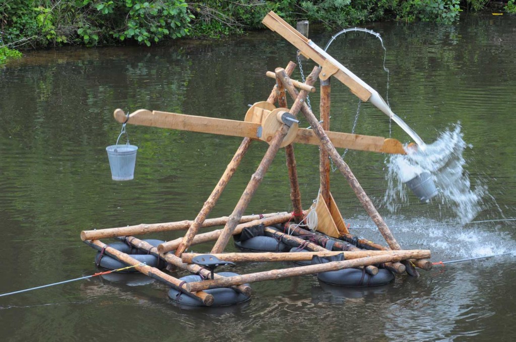 De spectaculaire 'Zielenwaag' in volle actie op Boschparade 2015